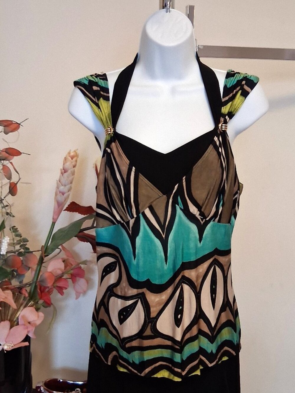 NWOT Dolcezza Women’s Sleeveless Pleated Camisole Multi Color Printed Tank Top 4
